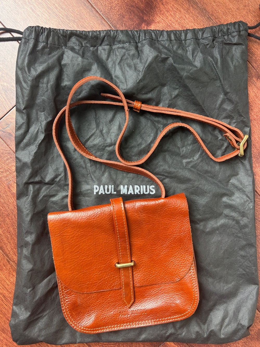 Women's Leather Crossbody Bag — Cognac Brown